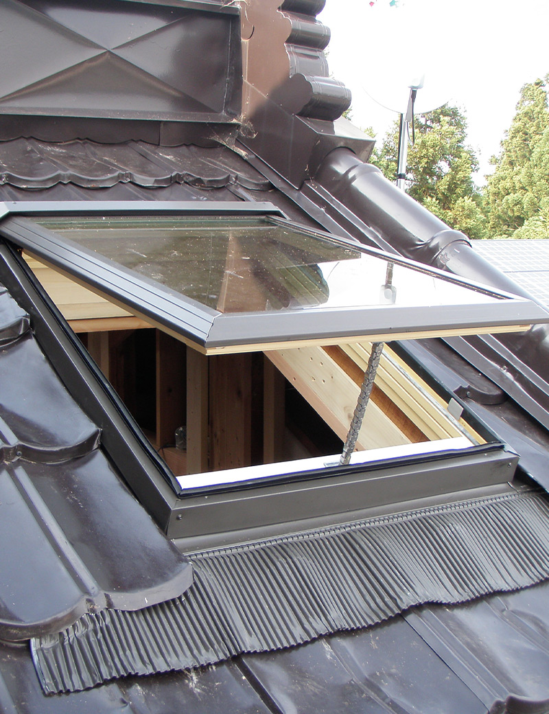 Pose de Velux à Suresnes (92150) dans les Hauts de Seine (92). Pose de Velux à Suresnes (92150) dans les Hauts de Seine (92).